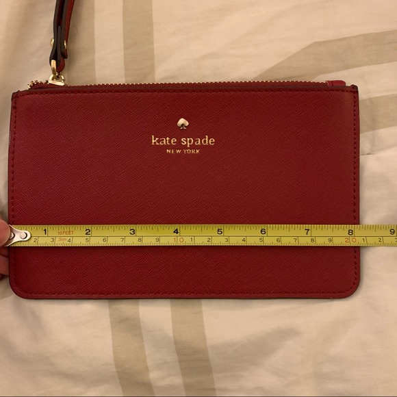 ❤️SOLD❤️ KATE SPADE (Leather Wristlet) - Picture 4 of 5